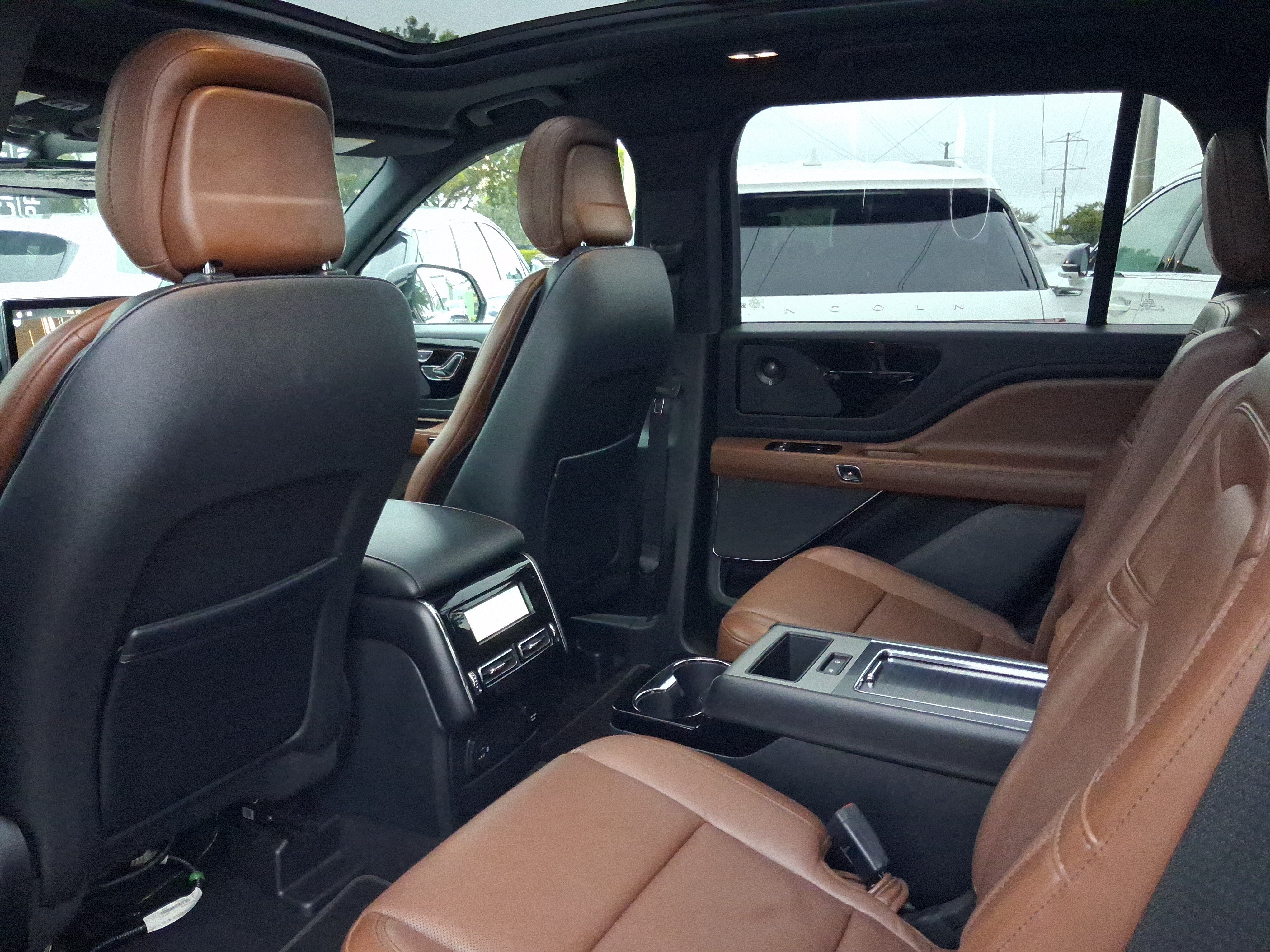 Certified 2020 Lincoln Aviator Reserve w/ Equipment Group 201A RWD image 5