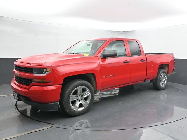 Used 2017 Chevrolet Silverado 1500 Custom w/ Custom Convenience Package AWD/4WD image 7