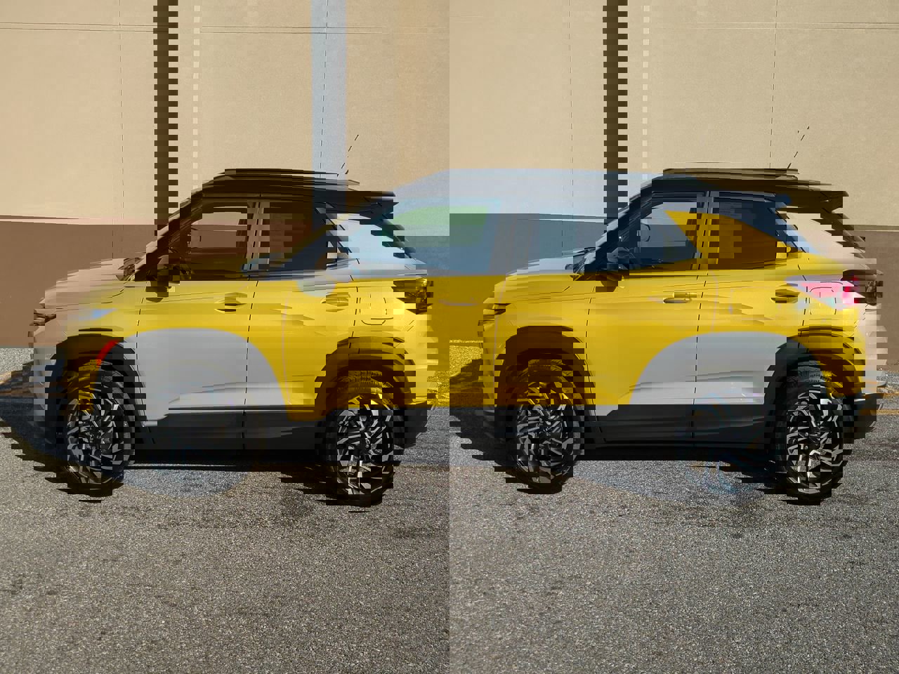 Used 2024 Chevrolet TrailBlazer RS w/ Driver Confidence Package image 7