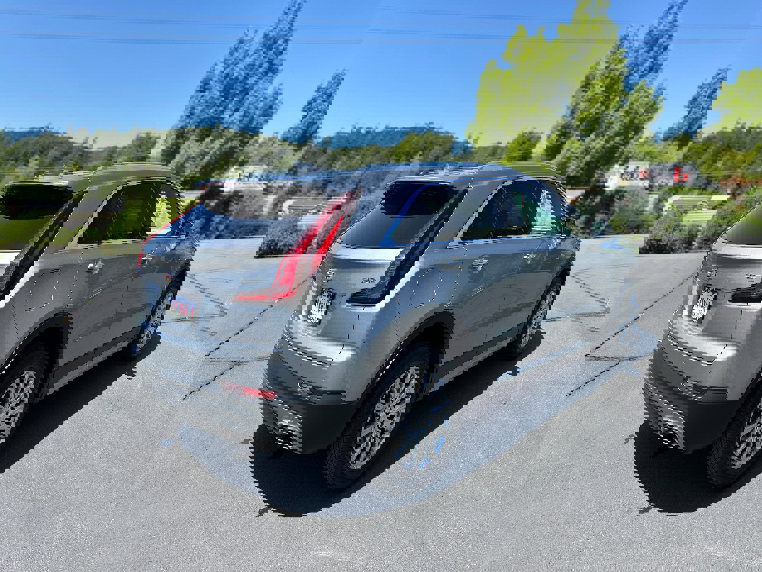 Used 2023 Cadillac XT4 Premium Luxury image 5