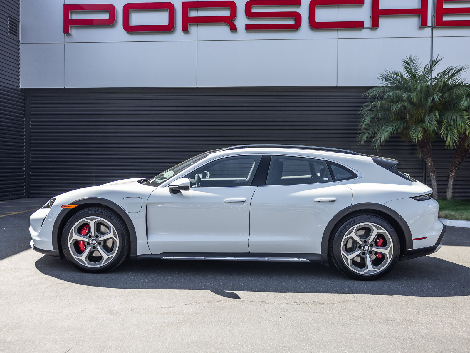 Certified 2024 Porsche Taycan 4S AWD/4WD image 2