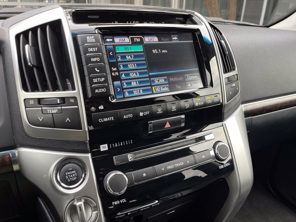 Used 2014 Toyota Land Cruiser AWD/4WD image 27