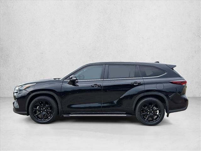 Used 2024 Toyota Highlander LE FWD image 8