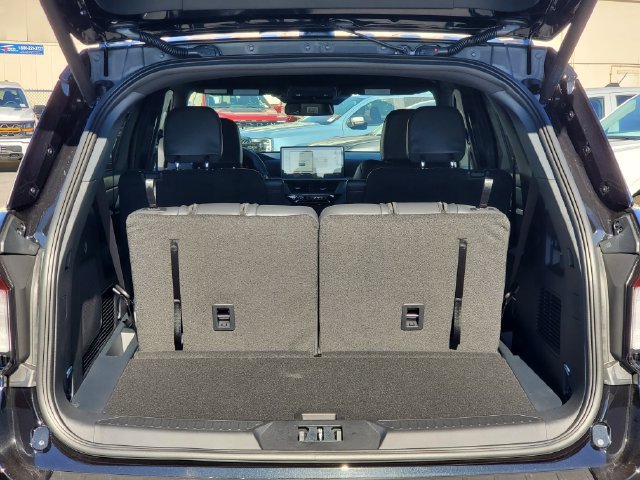 Used 2026 Ford Explorer ST-Line w/ ST-Line Street Pack RWD image 17