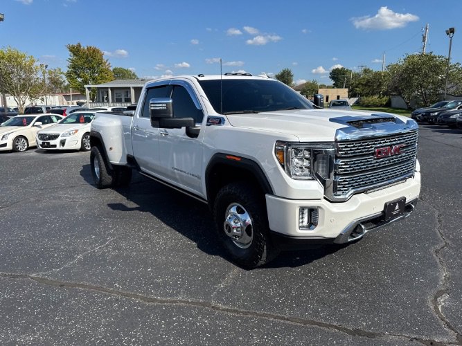 Used 2023 GMC Sierra 3500 Denali w/ Denali Ultimate Package image 6