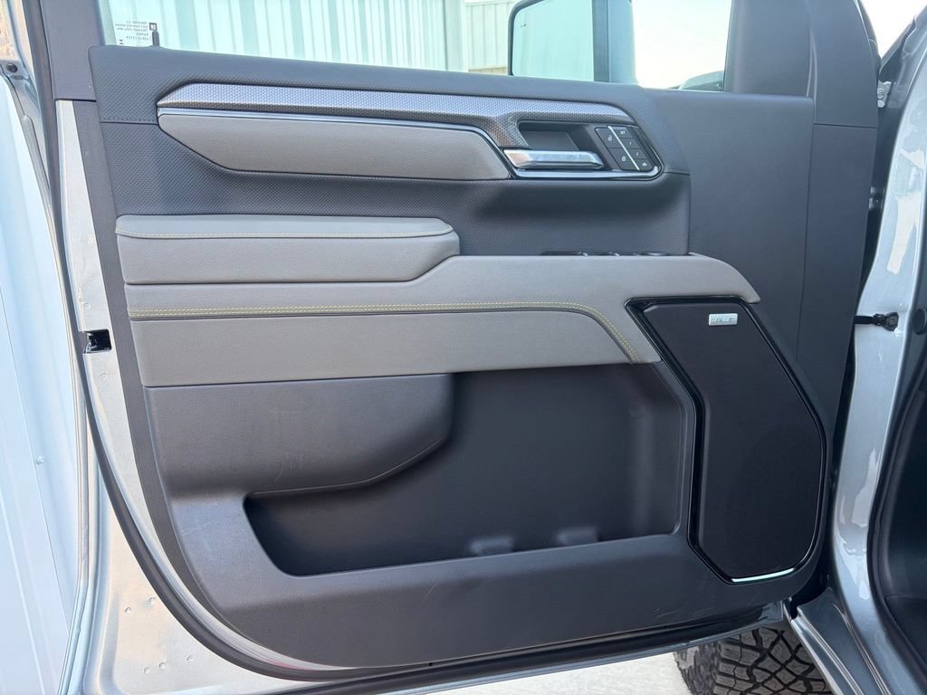 New 2026 Chevrolet Silverado 2500 ZR2 AWD/4WD image 14