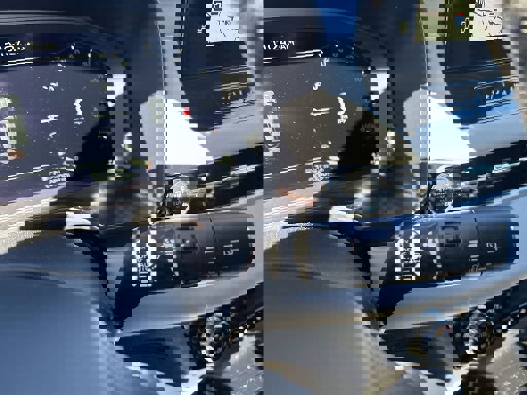 New 2025 Mitsubishi Outlander SE image 23