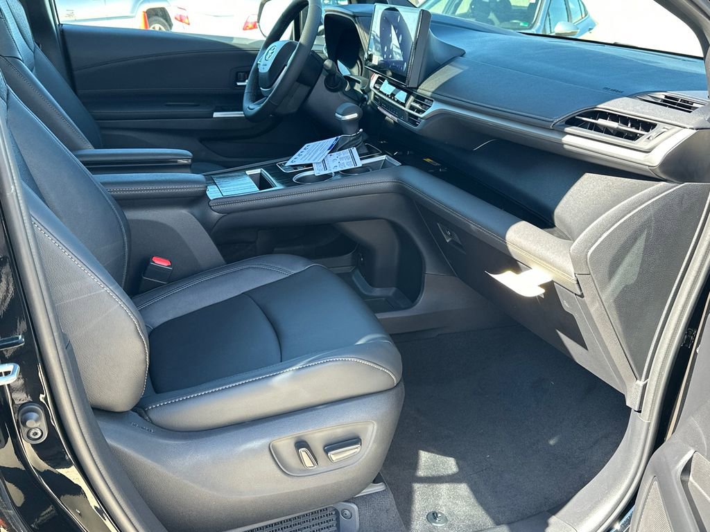 New 2026 Toyota Sienna XLE Woodland Edition image 11