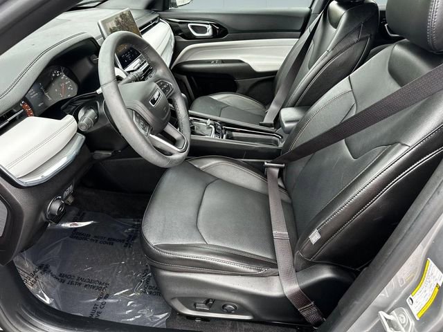 Used 2023 Jeep Compass Limited image 10