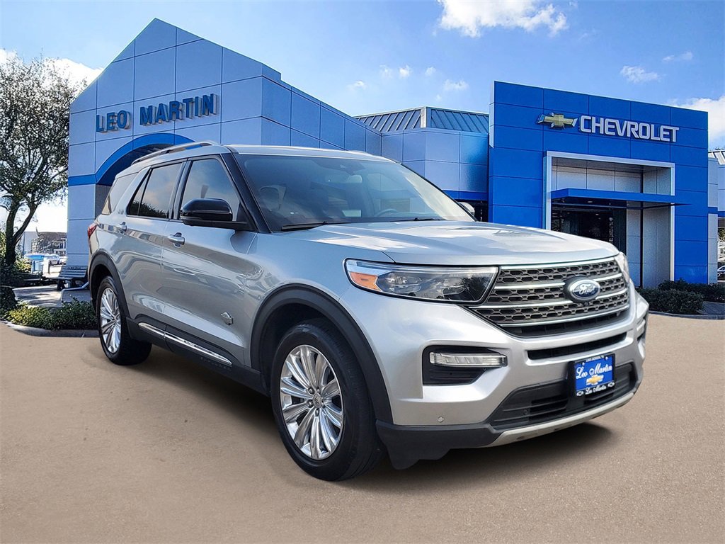 Used 2022 Ford Explorer King Ranch w/ Technology Package image 2