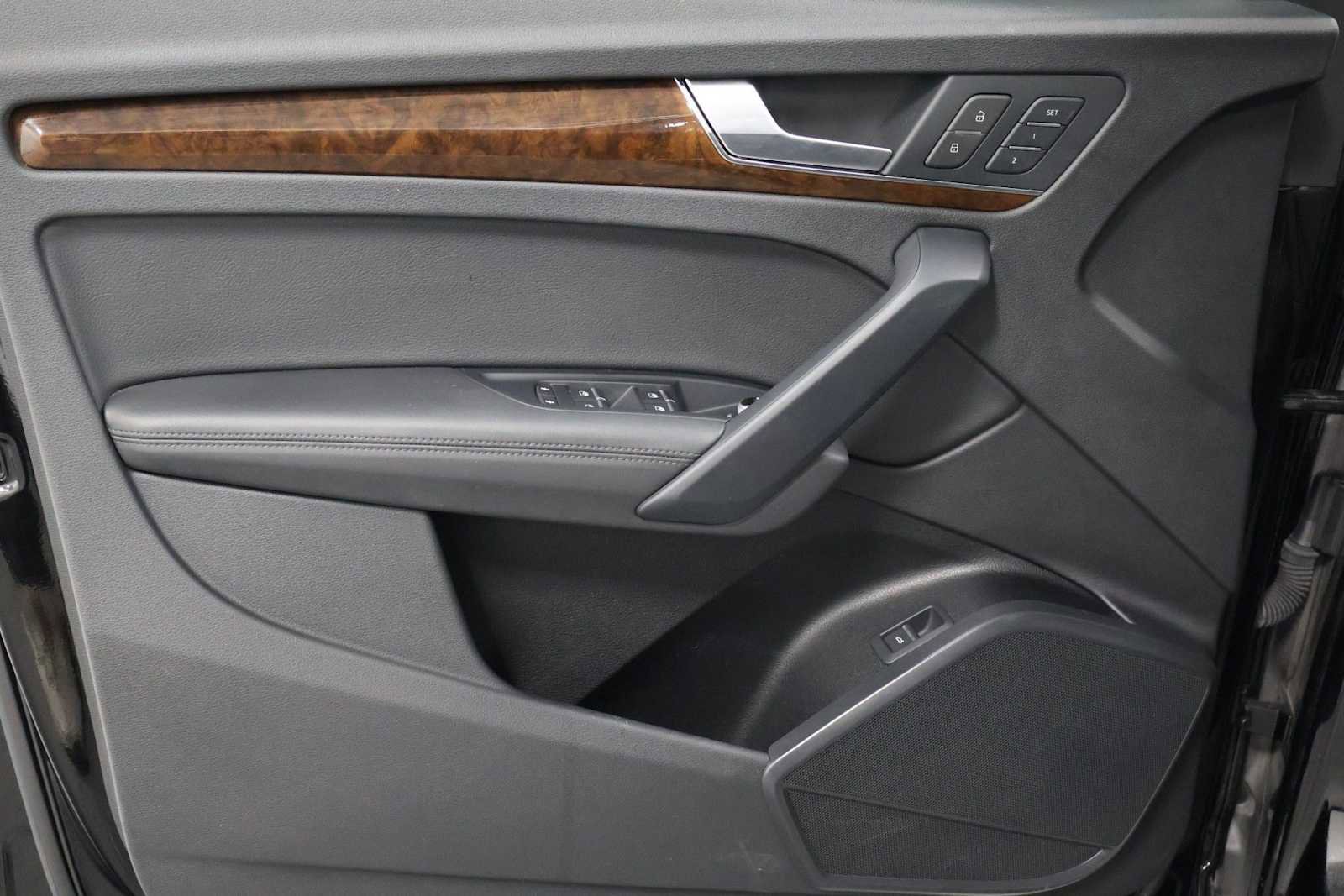 Certified 2020 Audi Q5 2.0T Premium Plus AWD/4WD image 16