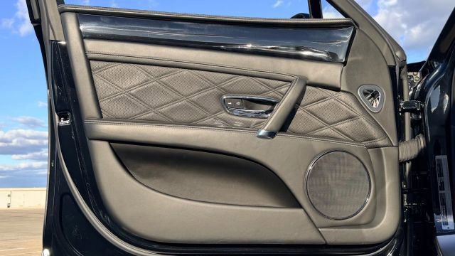 Used 2016 Bentley Flying Spur V8 image 12
