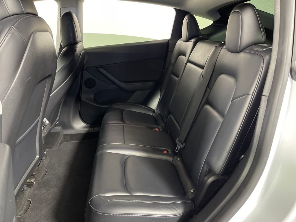 Used 2021 Tesla Model Y Long Range image 13