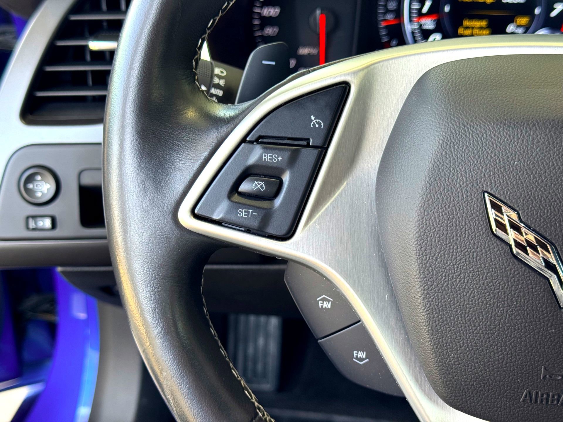 Used 2019 Chevrolet Corvette Stingray Coupe w/ 1LT image 25