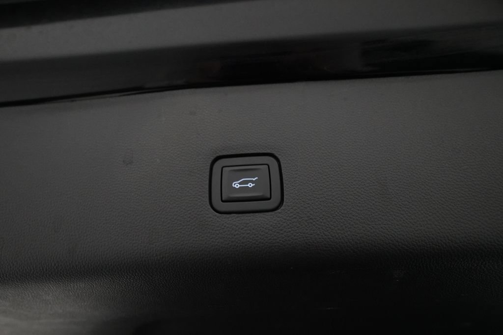 Used 2020 Chevrolet Traverse High Country AWD/4WD image 15