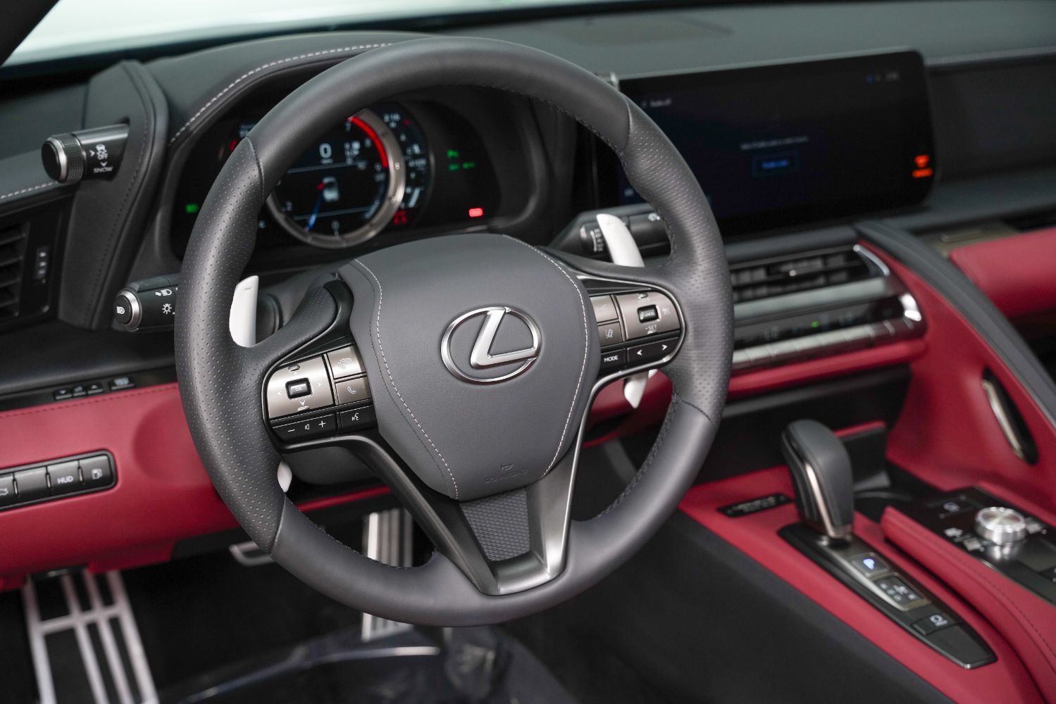 Used 2025 Lexus LC 500 Convertible w/ Bespoke Build Package RWD image 37