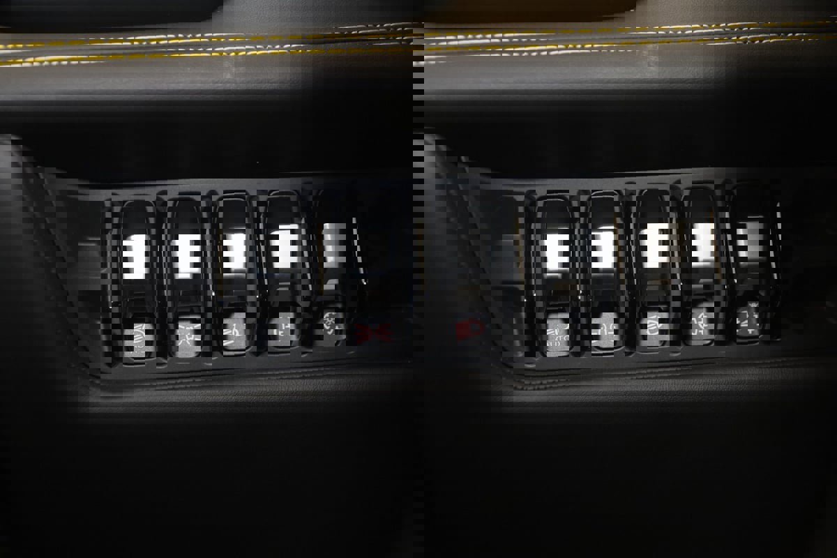 Used 2022 Lamborghini Huracan EVO image 41