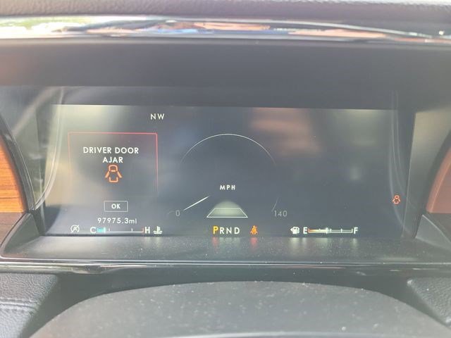 Used 2018 Lincoln Navigator Reserve w/ Technology Package image 17