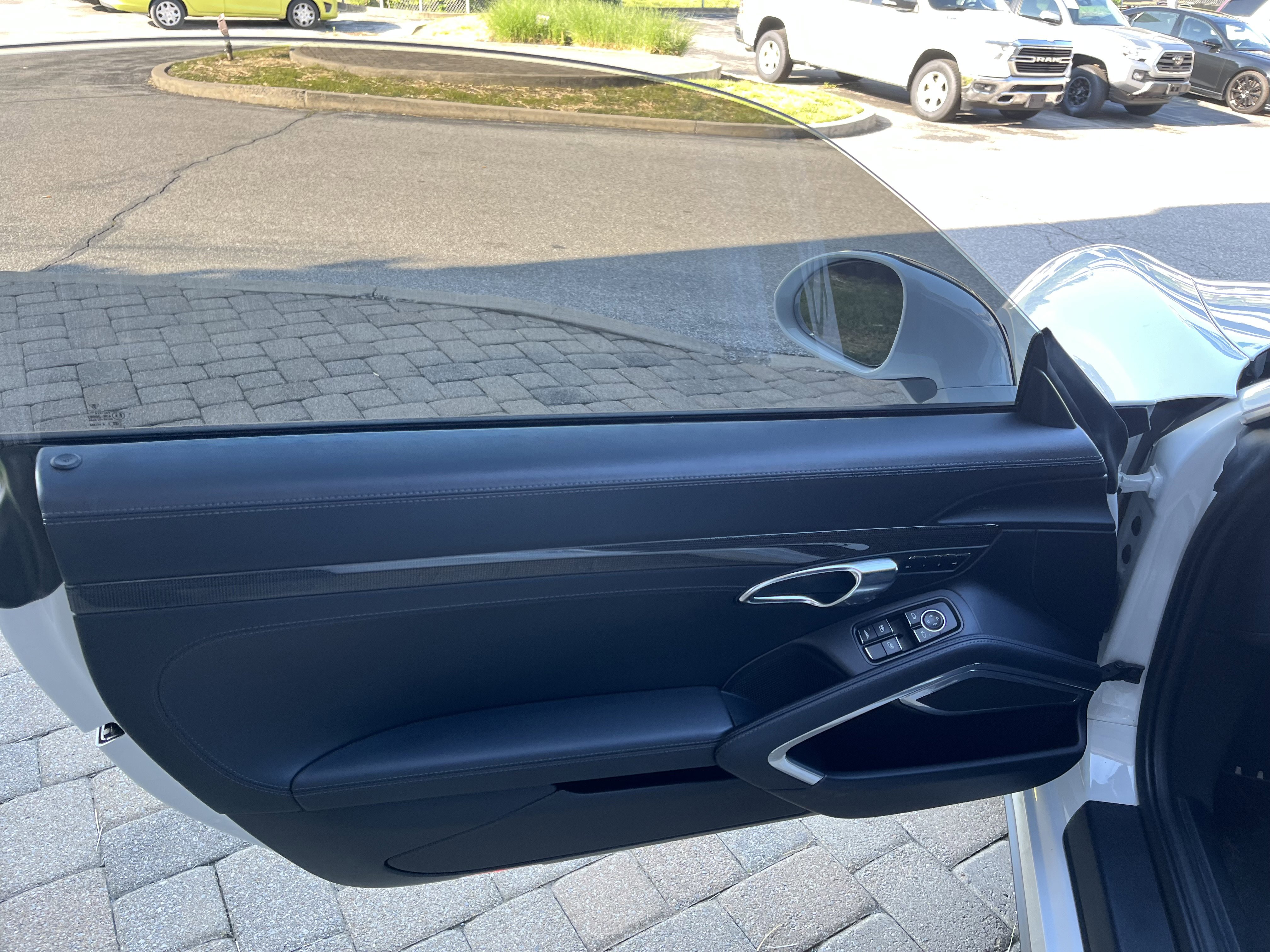 Used 2015 Porsche 911 Turbo S w/ High-end Infotainment Package AWD/4WD image 8