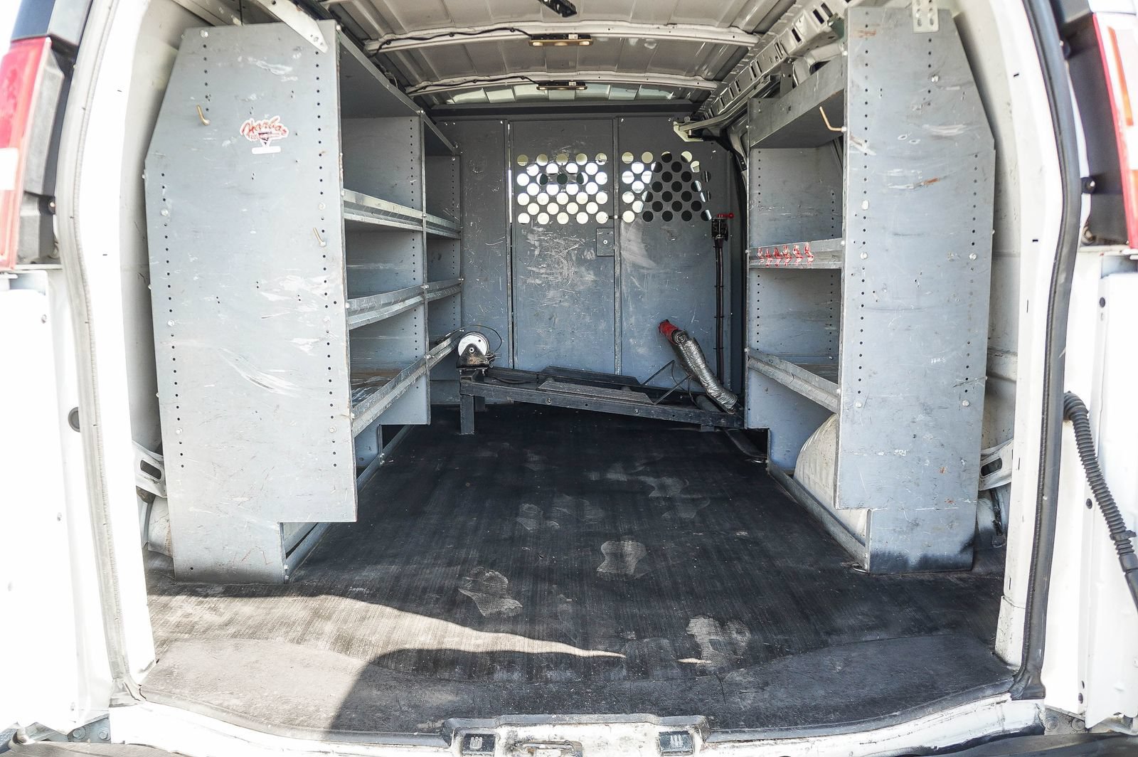 Used 2017 Chevrolet Express 3500 RWD image 26