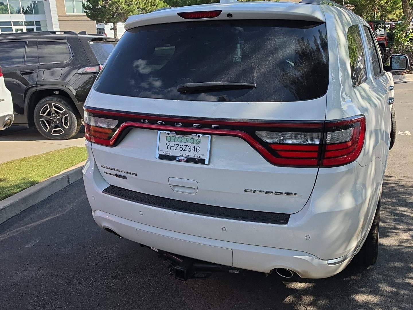 Used 2016 Dodge Durango Citadel w/ Premium Entertainment Group AWD/4WD image 3