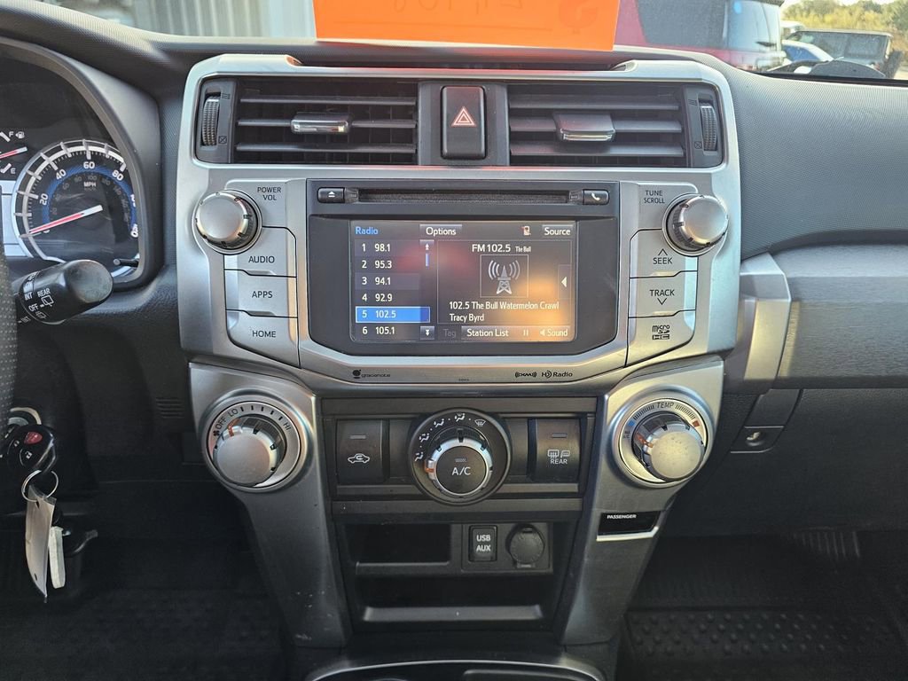 Used 2018 Toyota 4Runner SR5 Premium image 26