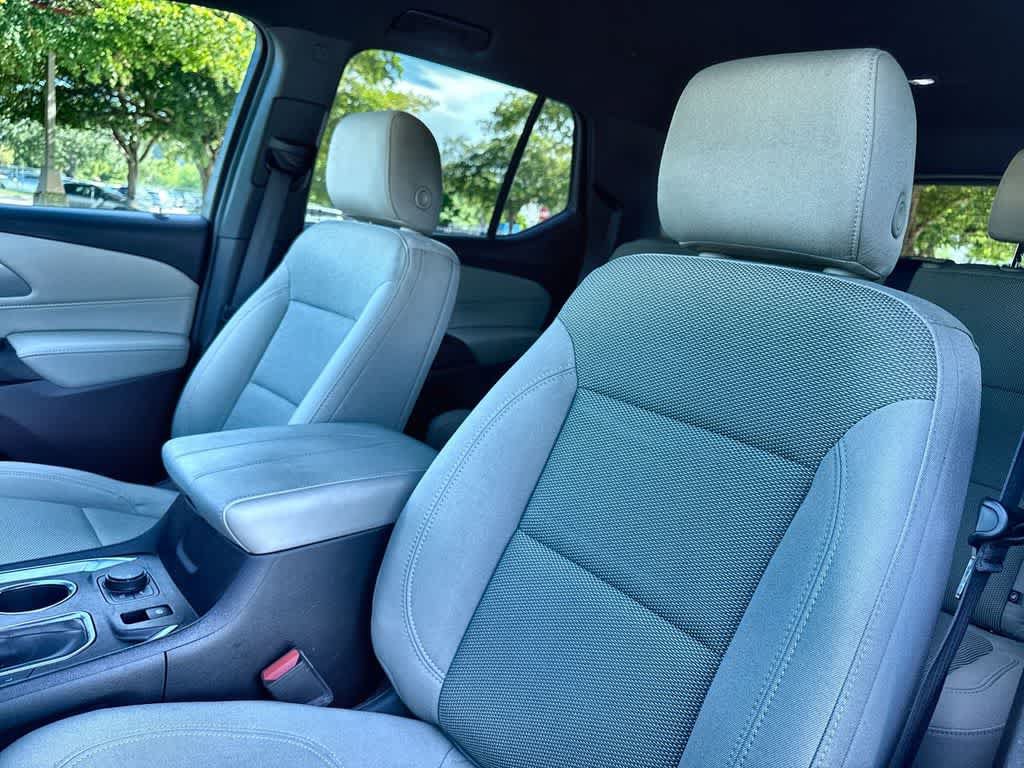 Used 2024 Chevrolet Traverse LS FWD image 14