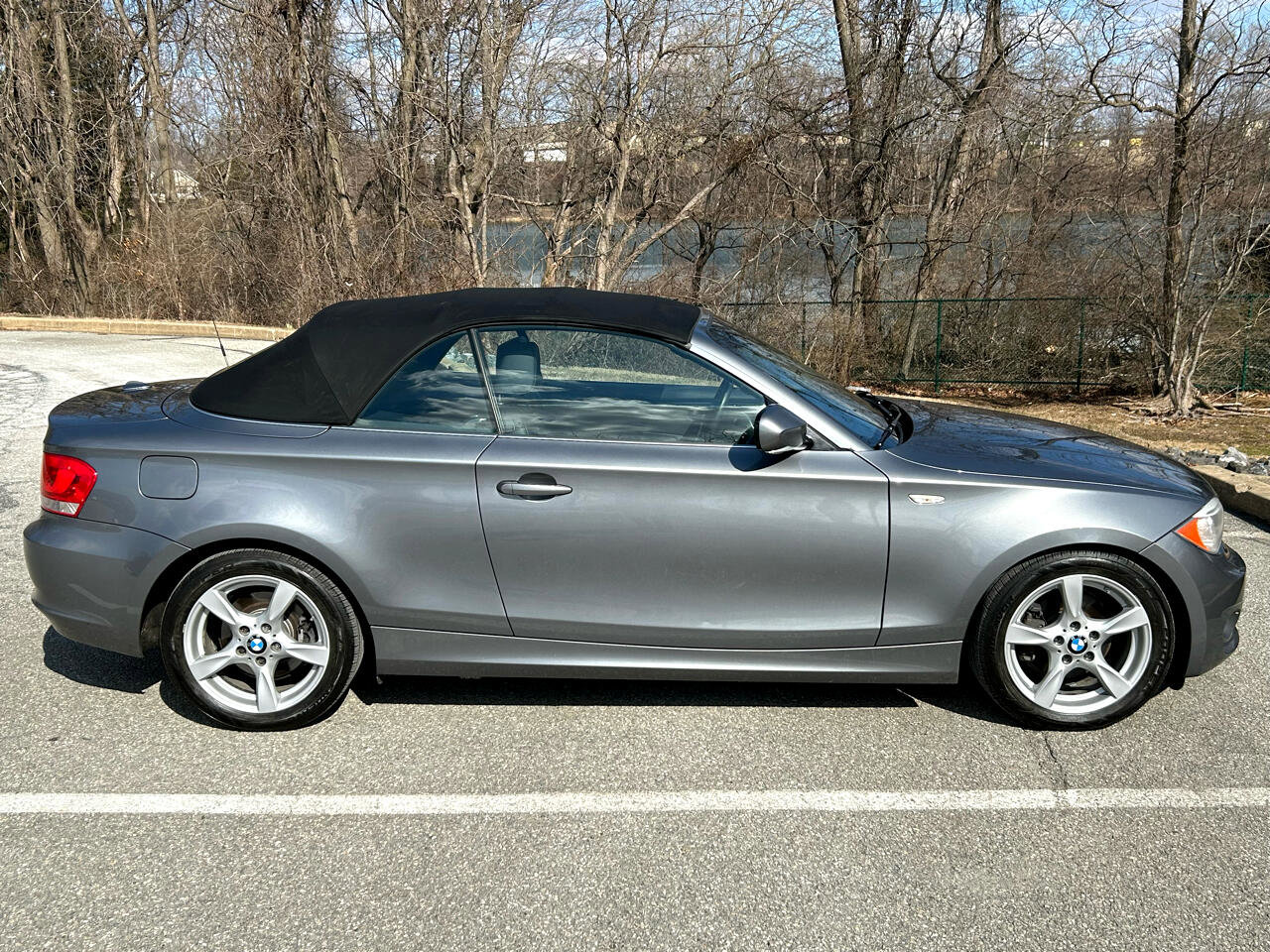 Used 2012 BMW 128i Convertible image 4