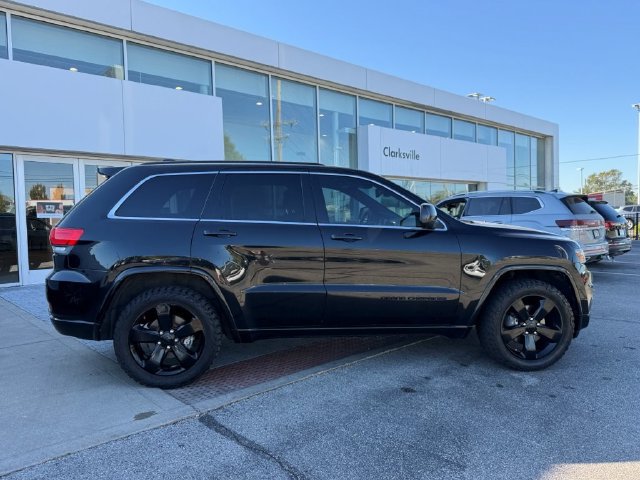 Used 2015 Jeep Grand Cherokee Altitude AWD/4WD image 7