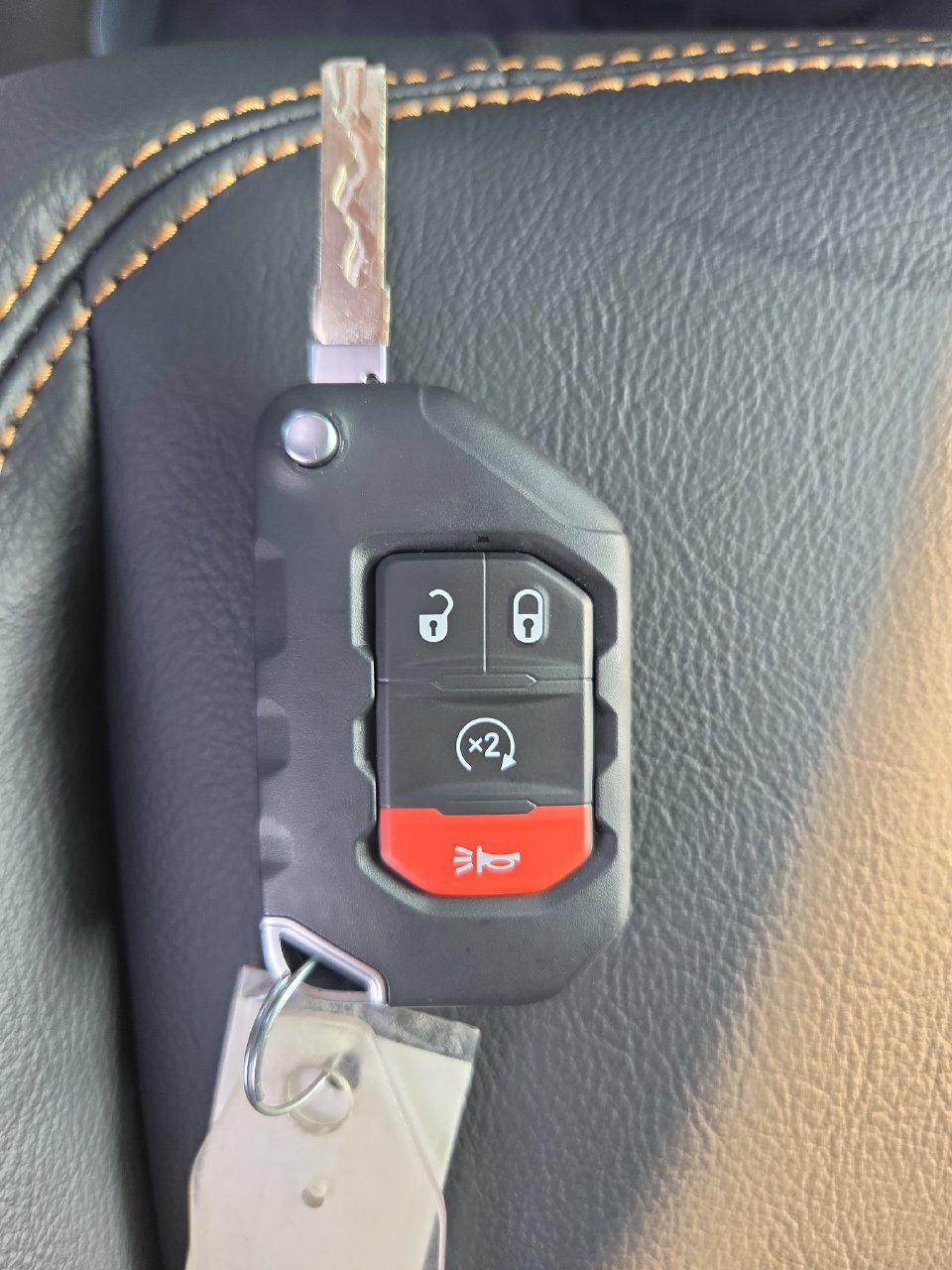 New 2026 Jeep Wrangler Unlimited Sahara AWD/4WD image 34