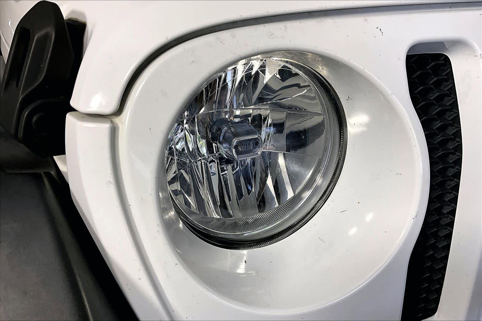 Used 2018 Jeep Wrangler Unlimited Sport S AWD/4WD image 25