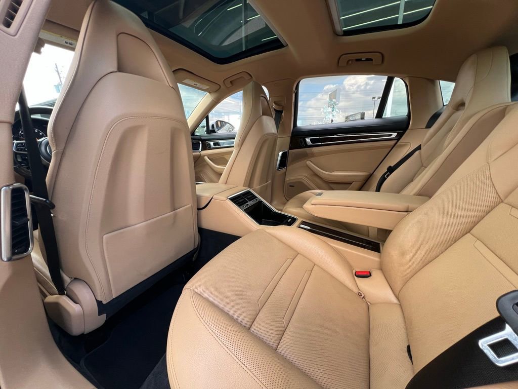 Used 2018 Porsche Panamera 4 image 16