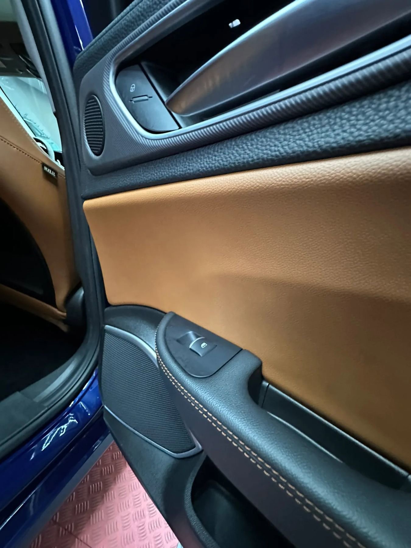 Used 2017 Alfa Romeo Giulia Ti w/ TI 19" Sport Package RWD image 34