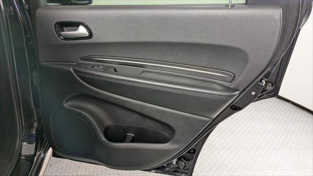 Used 2024 Dodge Durango SXT image 16