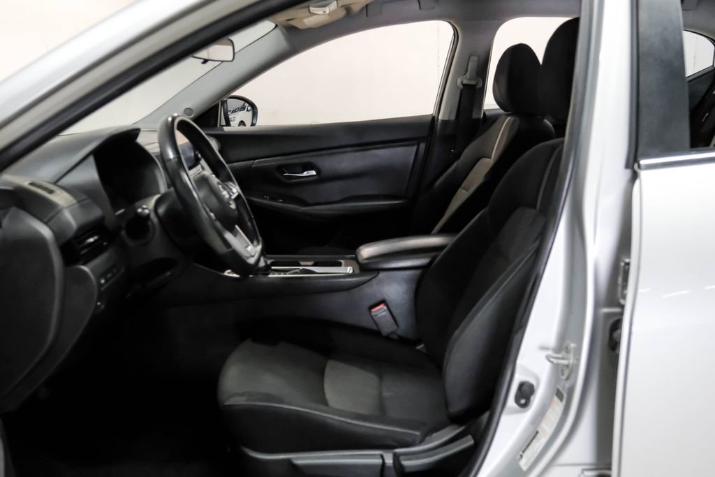Used 2021 Nissan Sentra SV FWD image 4