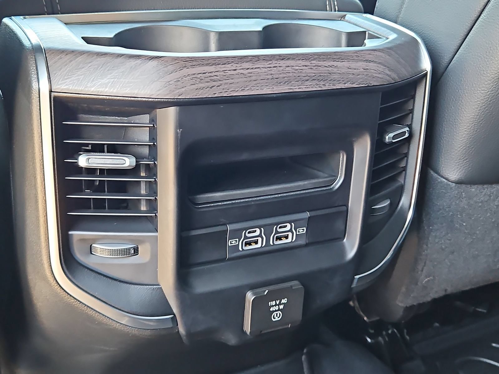Used 2026 RAM 2500 Laramie AWD/4WD image 20