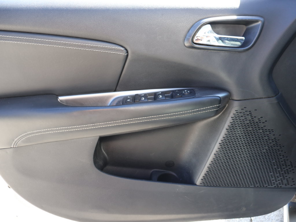 Used 2015 Dodge Journey Crossroad FWD image 21