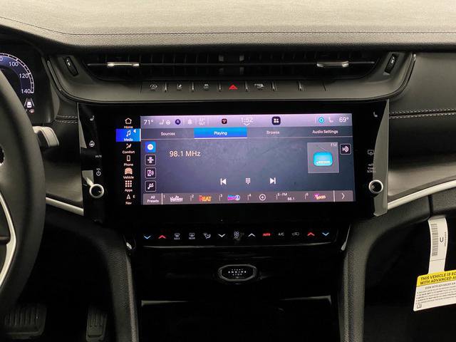 New 2026 Jeep Grand Cherokee Altitude image 9