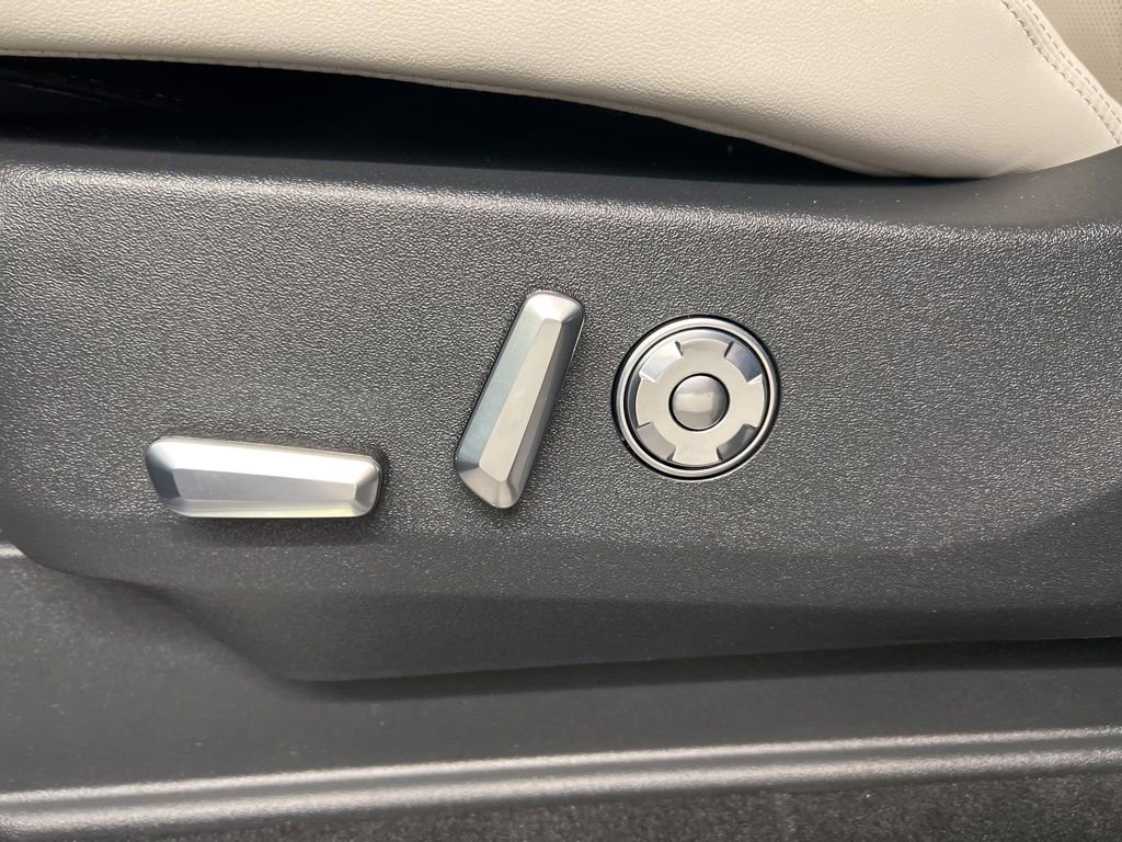 New 2026 Lincoln Navigator Reserve AWD/4WD image 30