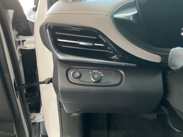 Used 2024 Buick Envista Avenir image 9