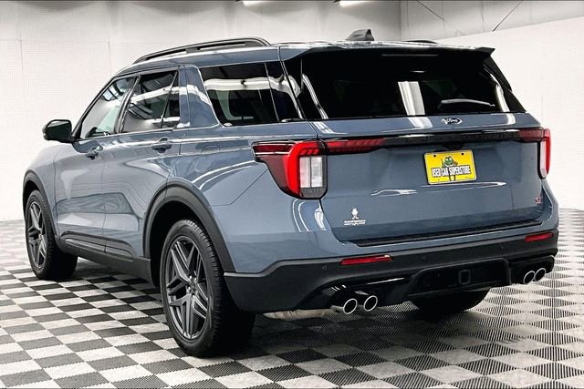 Used 2025 Ford Explorer ST w/ Sun And Sound Package image 3