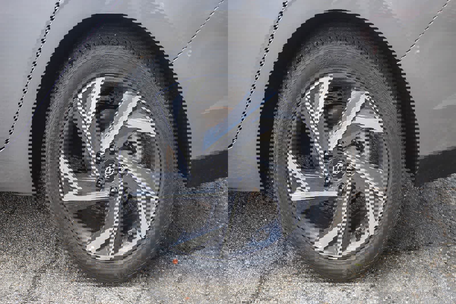 New 2025 Hyundai Elantra Sport image 5