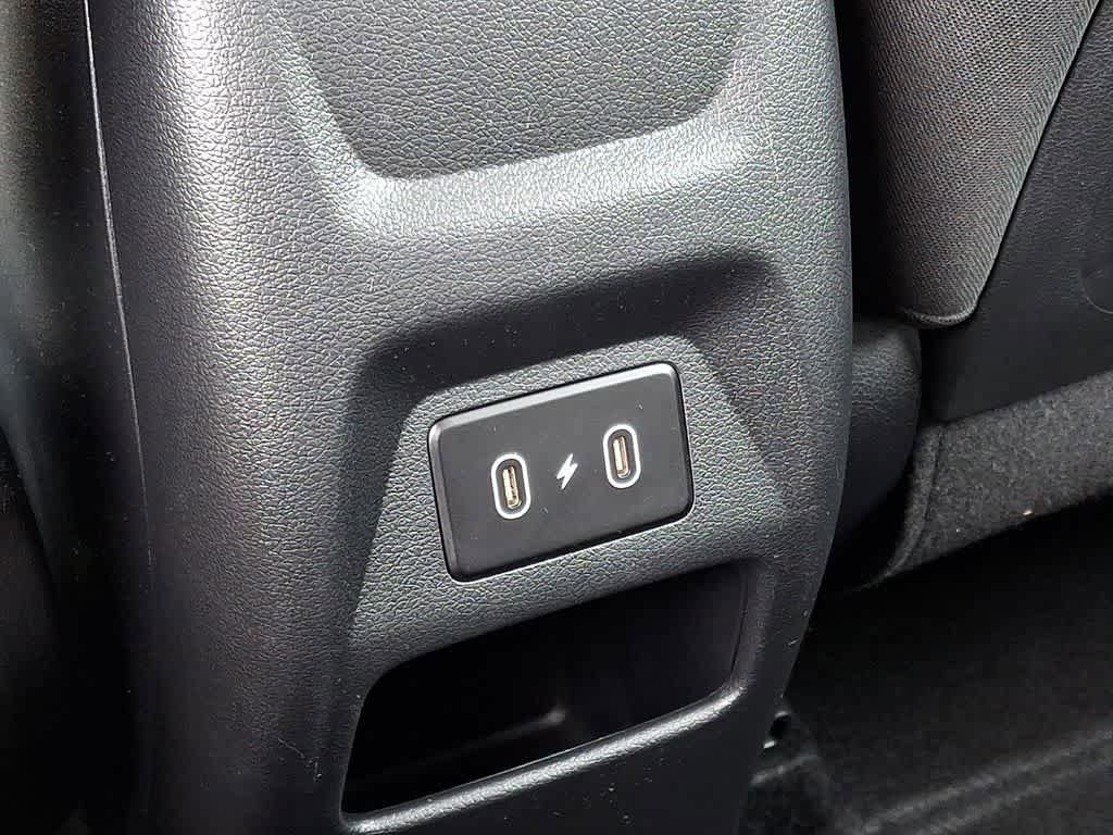 Certified 2025 Hyundai Venue SEL FWD image 26