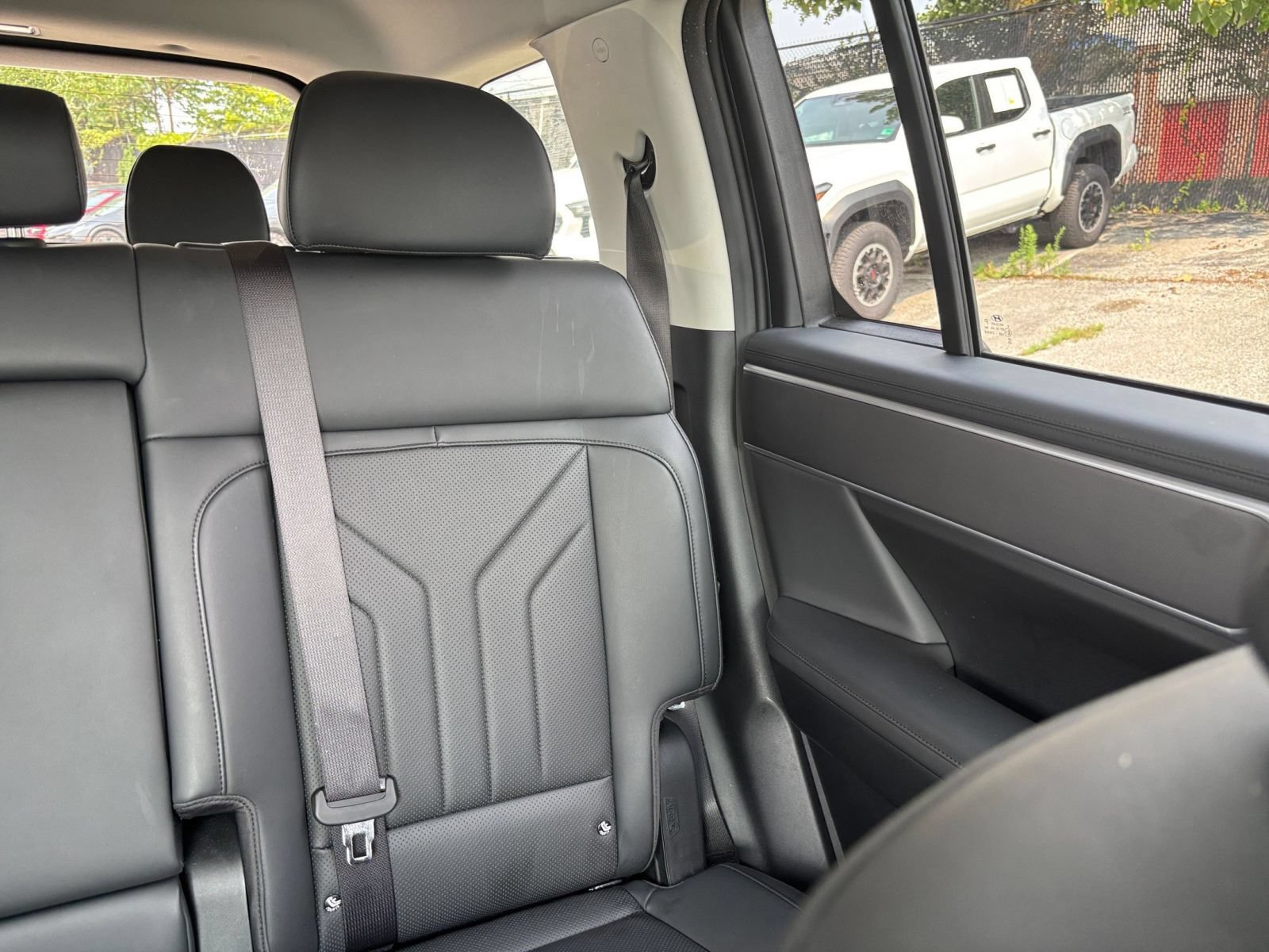 Used 2026 Hyundai Santa Fe SEL FWD image 33