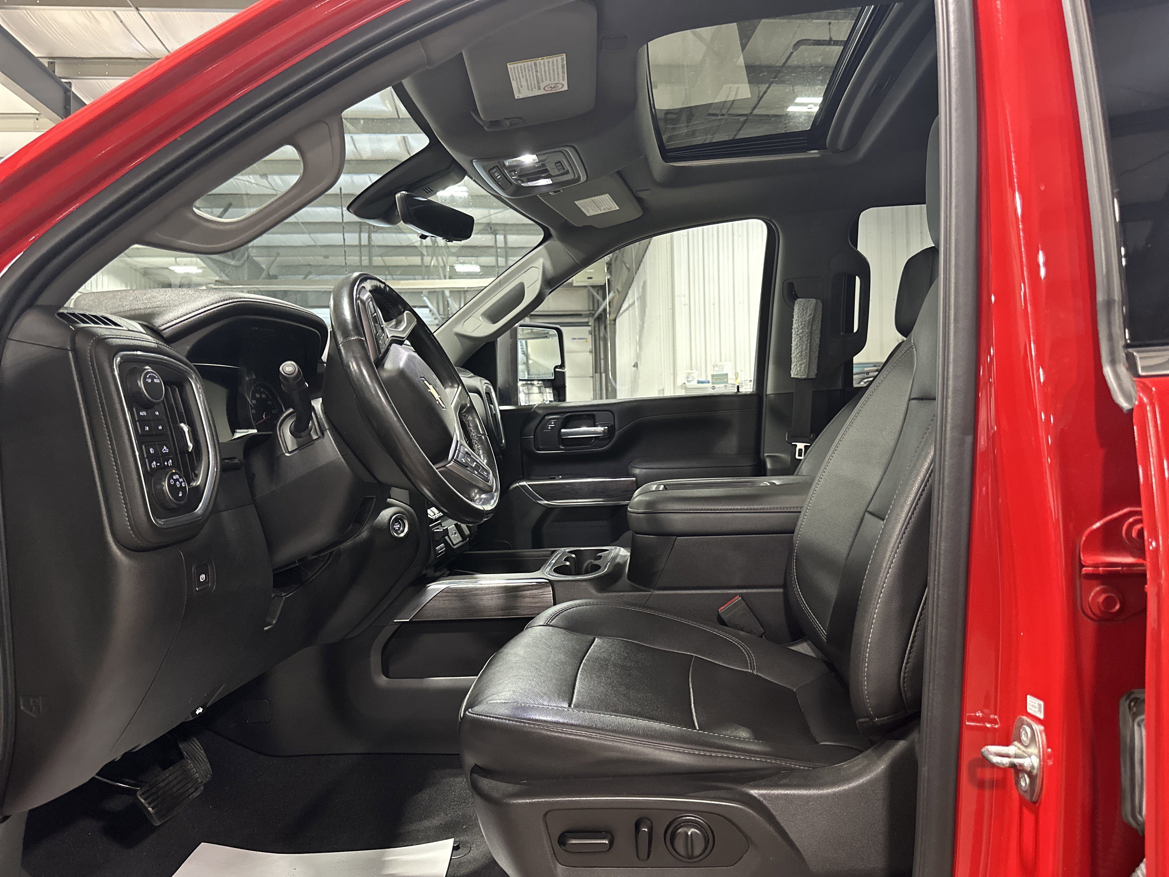 Used 2021 Chevrolet Silverado 2500 LTZ w/ LTZ Convenience Package AWD/4WD image 10