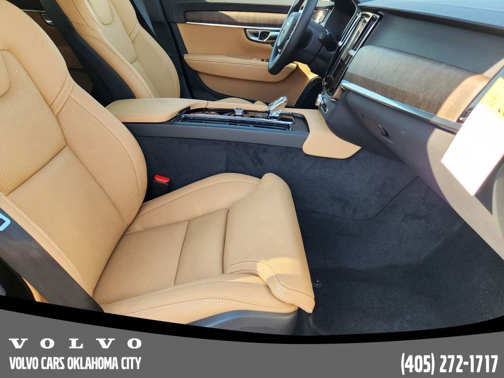 New 2026 Volvo V90 B6 Cross Country Ultra w/ Protection Package Premier image 13