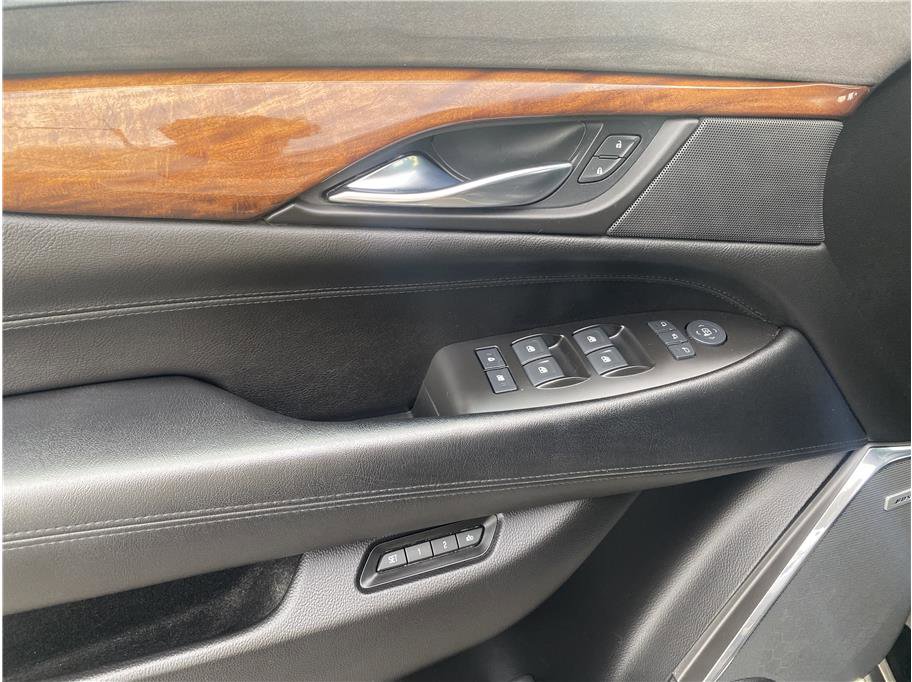 Used 2016 Cadillac Escalade Premium image 12