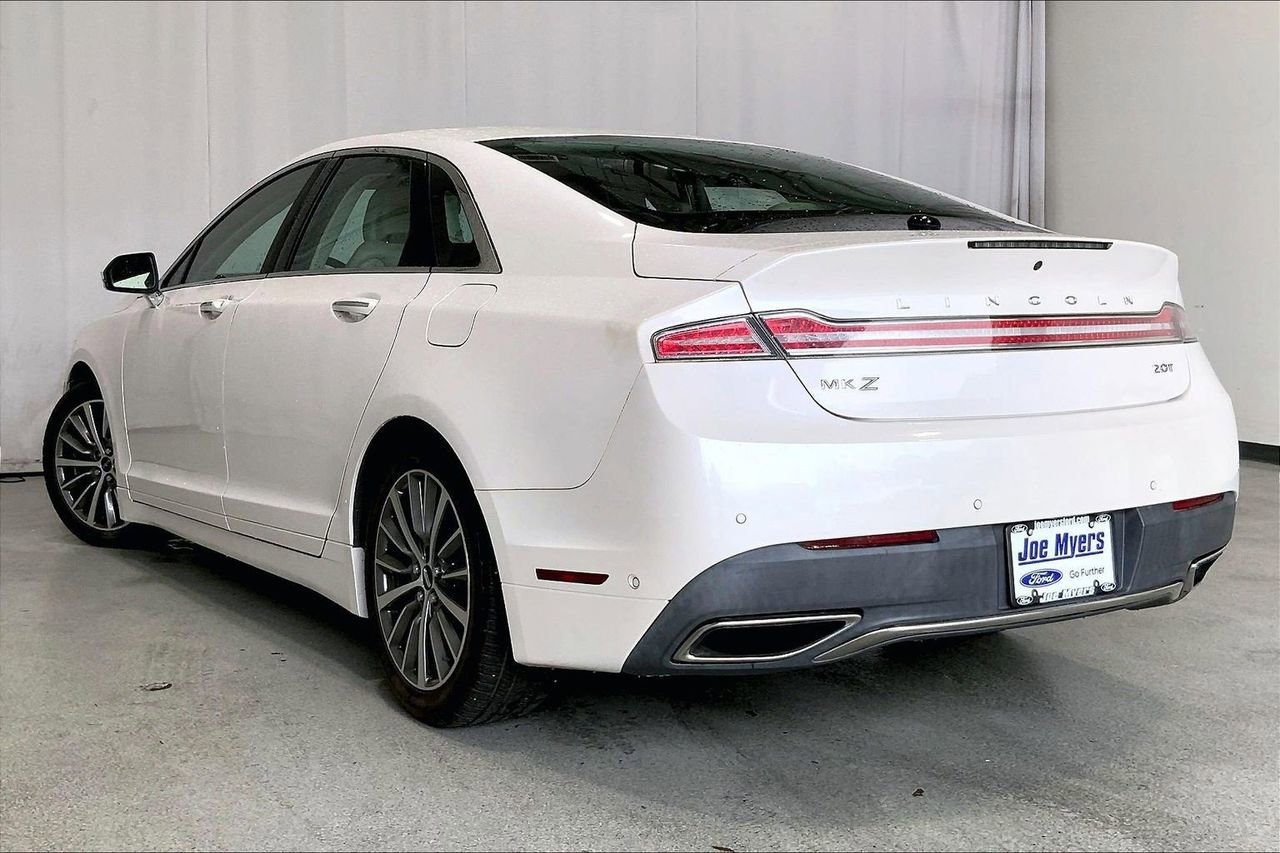 Used 2017 Lincoln MKZ Select w/ Technology Package FWD image 5