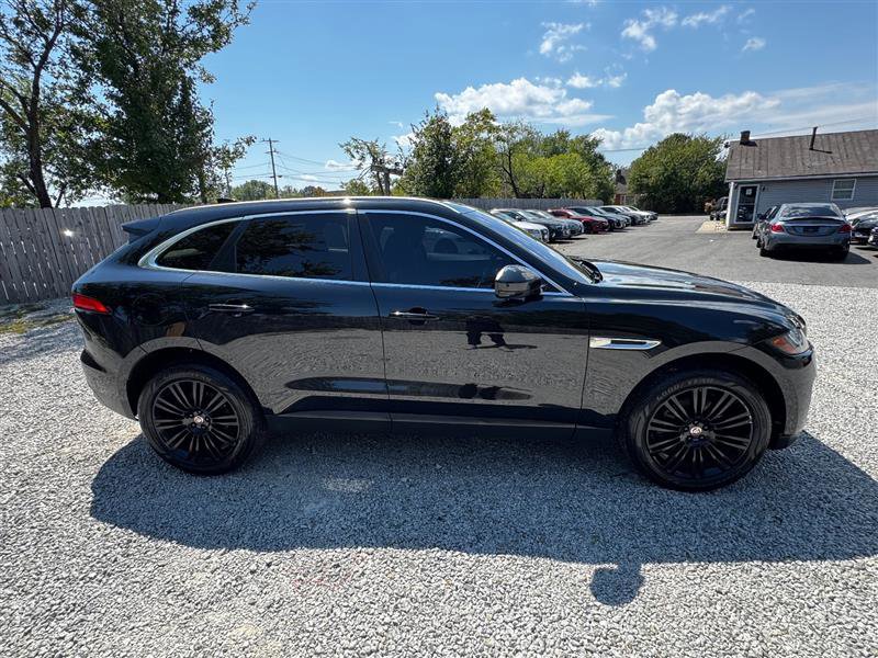 Used 2018 Jaguar F-PACE Portfolio image 9