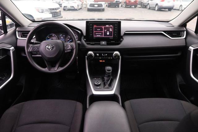 Certified 2022 Toyota RAV4 LE AWD/4WD image 20